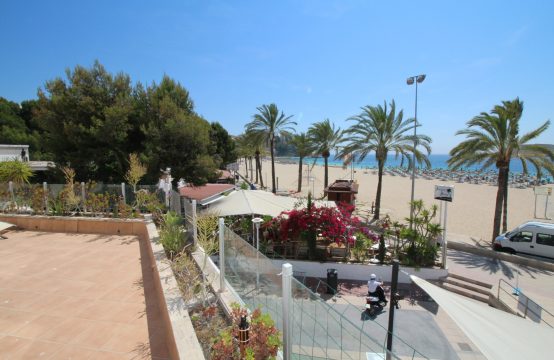 Eindrucksvolle Neubau-Wohnung direkt am Strand von Magaluff | Ref.: 10931