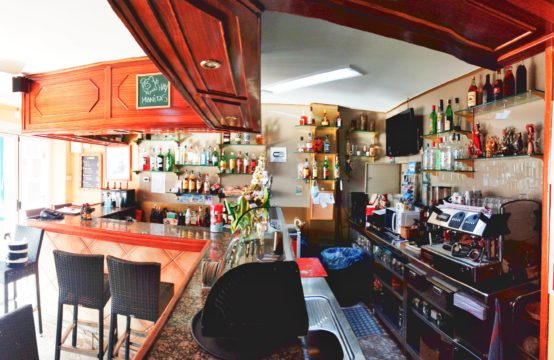 Top ausgestattet Cafe-Bar in Son Ferrer | Ref.: R12992