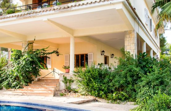 Villa in Paguera 150 Meter von Strand entfernt | Ref.: 13028