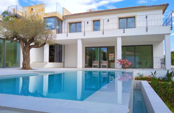 Tolle Neubauvilla in ruhiger Lage mit schöner Aussicht in der Nähe des Golfclubs und des Strandes | Ref.: 13053
