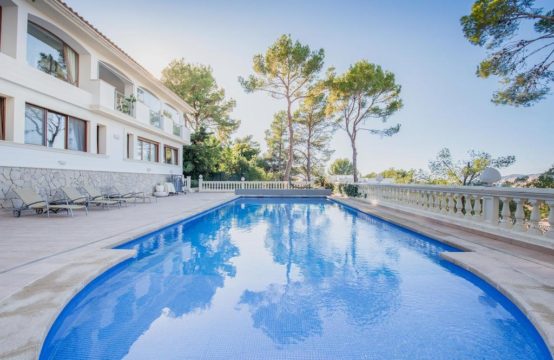 Hervorragende Villa mit 4 Schlafzimmern und atemberaubender Aussicht in Santa Ponsa zu vermieten | Ref.: R13112