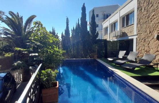 Erstaunliche Gelegenheit, eine Villa mit privatem Pool und separater Wohnung in Torrenova zu kaufen. Möglichkeit, das Gästehaus zu vermieten. | Ref.: 13257