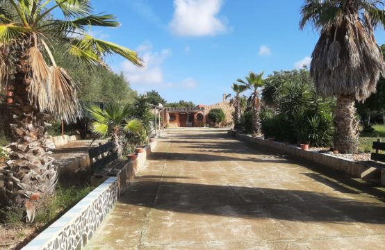 Absolut tolles Haus im mallorquinischen Stil mit viel Land zu verkaufen. | Ref.: 13207