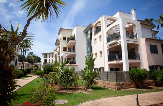 Exclusive 3 Schlafzimmerwohnung in Santa Ponsa, Las Palmeras | Ref.: 13751