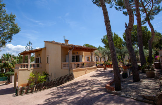 Chalet in Santa Ponsa   mediterranes Lebensgefühl mit Ausbaupotenzial | Ref.: 13778