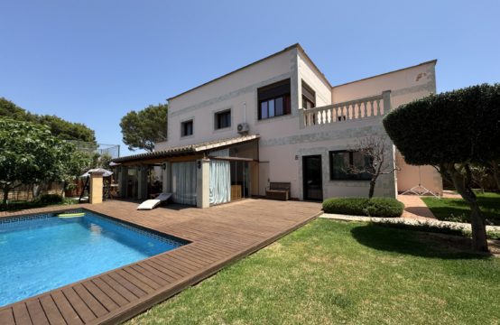 Großzügige Villa im traditionellen Stil mit Garten und Pool &#8211; El Toro | Ref.: 13787