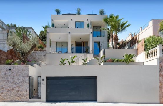 Renovierte Luxus‑Villa in Santa Ponsa mit Meer-, Golf‑ und Bergblick | Ref.: 13834